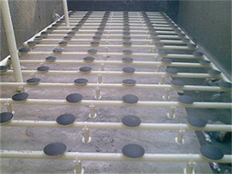 盤(pán)式曝氣器